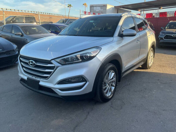 2017 Hyundai Tucson SE - Image 3