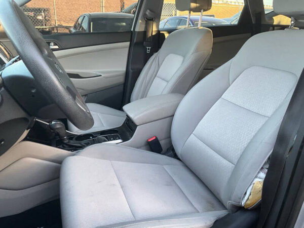 2017 Hyundai Tucson SE - Image 9