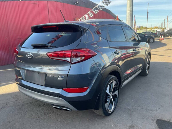 2017 Hyundai Tucson Sport - Image 4