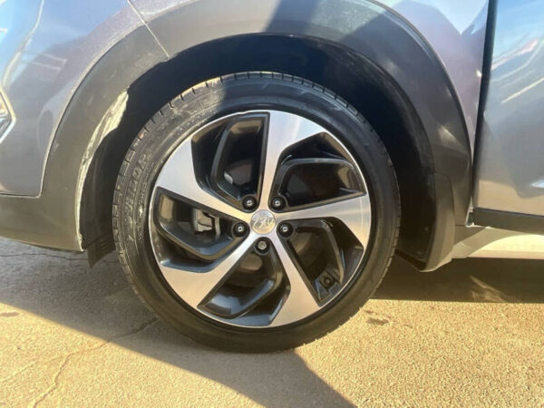 2017 Hyundai Tucson Sport - Image 10