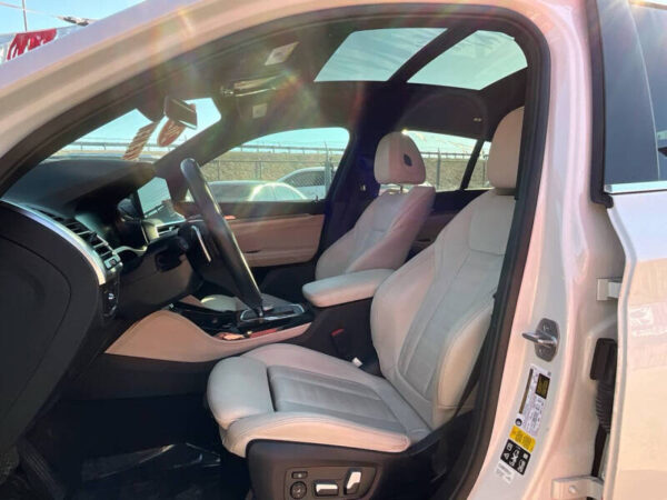 2022 BMW X4 xDrive30i - Image 8