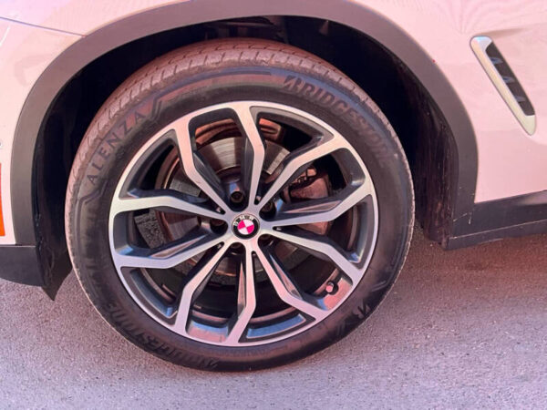 2022 BMW X4 xDrive30i - Image 10