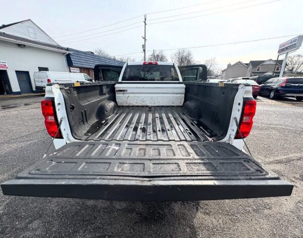 2015 Chevrolet Silverado - Image 4