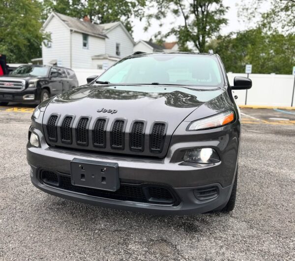 2017 Jeep Cherokee Sport - Image 2