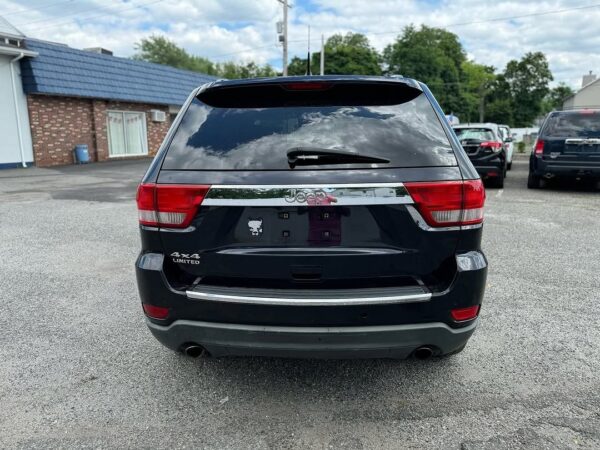 2011 Jeep Grand Cherokee Limited - Image 5
