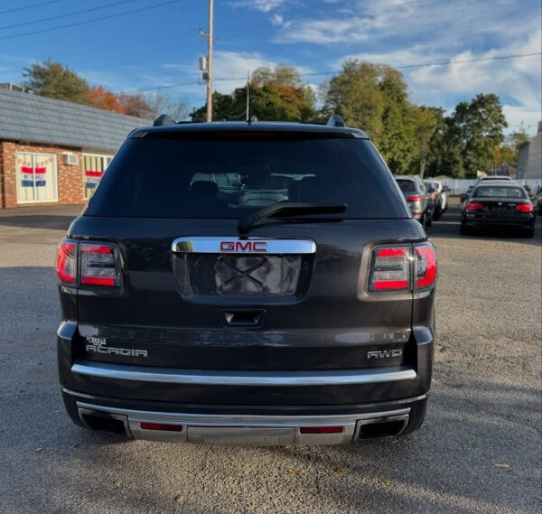 2014 GMC Acadia Denali - Image 3