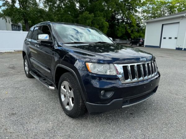2011 Jeep Grand Cherokee Limited - Image 2