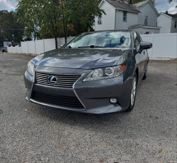 2015 Lexus ES 300h Hybrid
