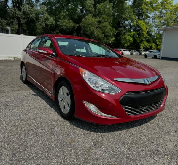 2012 Hyundai Sonata Hybrid - Image 3