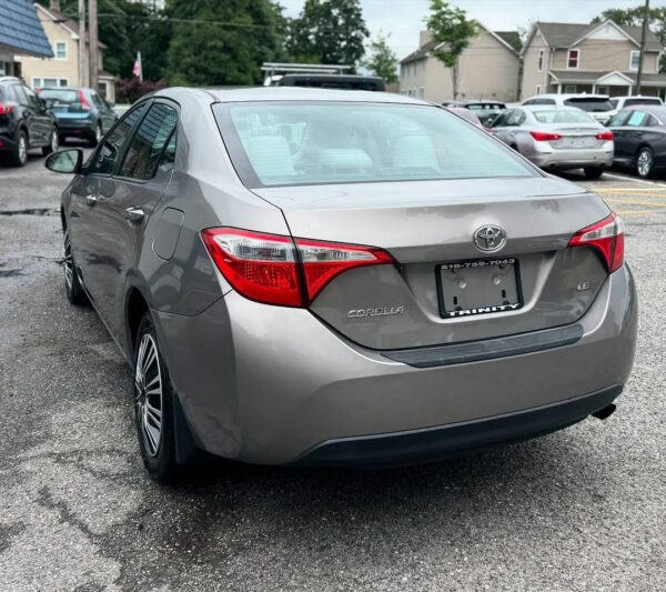 2014 Toyota Corolla LE - Image 4