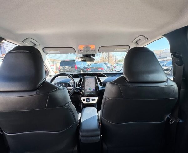 2017 Toyota Prime Prius - Image 3