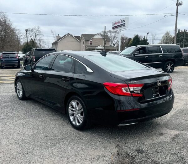 2018 Honda Accord LX - Image 4