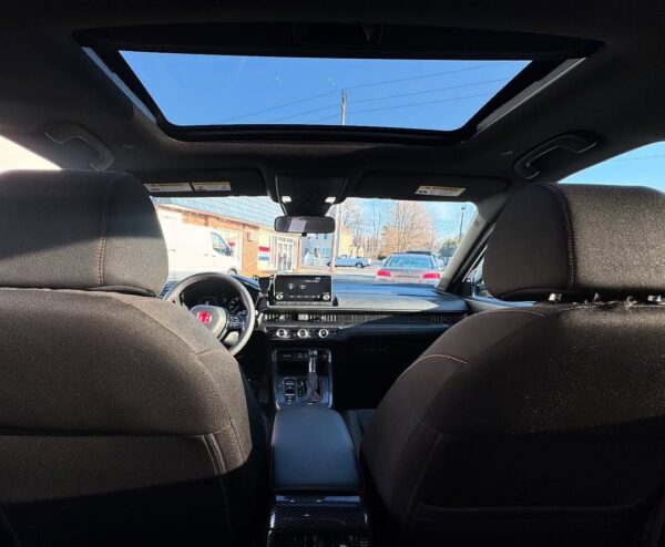 2023 Honda CR-V Hybrid - Image 3