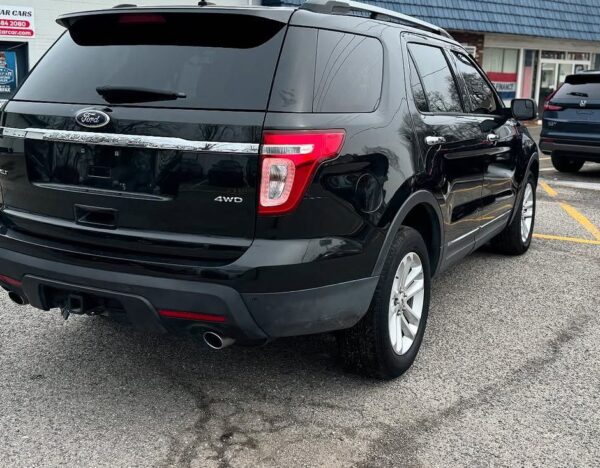 2015 Ford Explorer XLT - Image 6