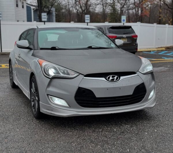 2013 Hyundai Veloster Remix - Image 2