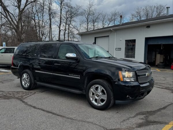 2009 Chevrolet Suburban LTZ - Image 2