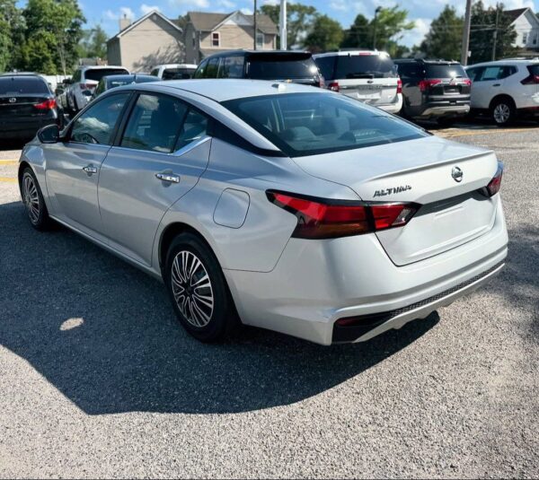 2020 Nissan Altima S - Image 5