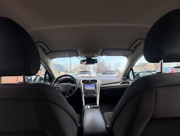 2019 Ford Fusion Hybrid - Image 3