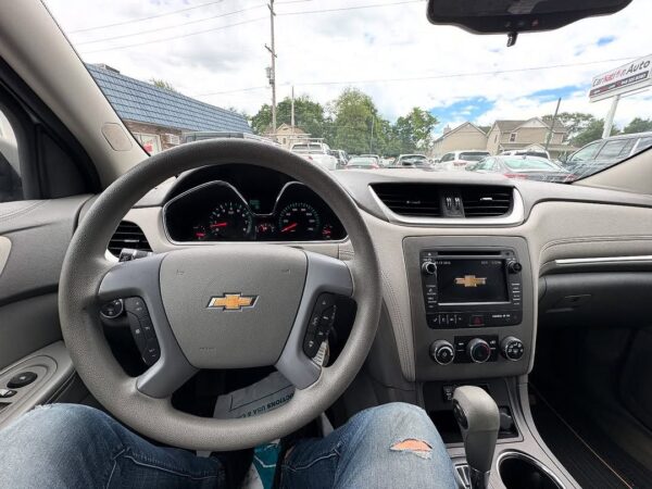 2017 Chevrolet Transverse LS - Image 3