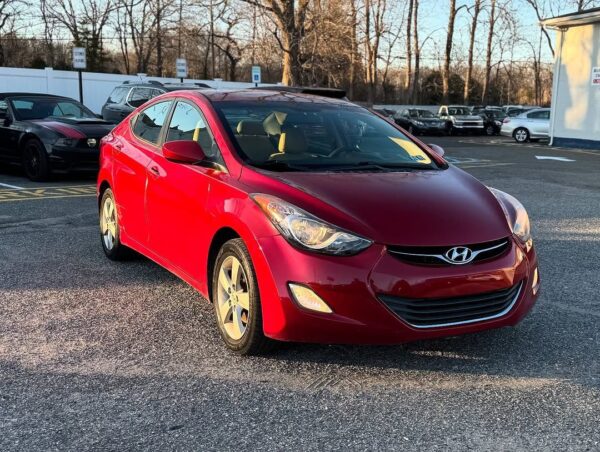 2012 Hyundai Elantra - Image 2
