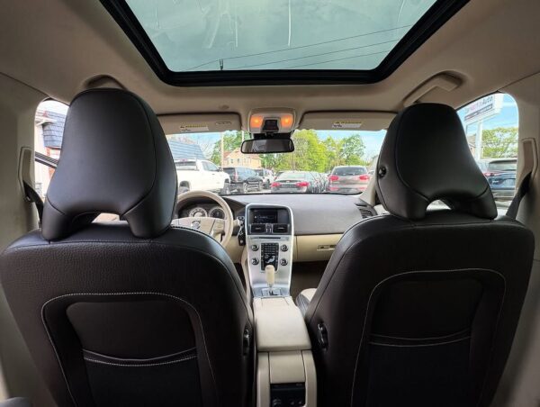 2012 Volvo XC60 T6 - Image 3