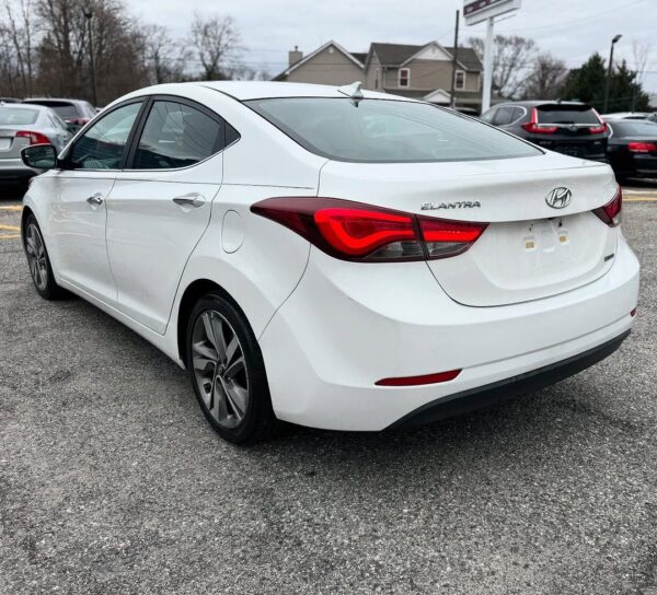 2014 Hyundai Elantra - Image 5
