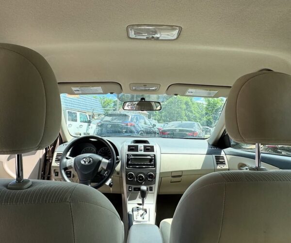 2012 Toyota Corolla LE - Image 3