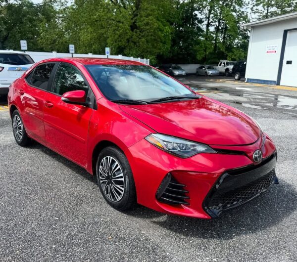 2019 Toyota Corolla SE - Image 2