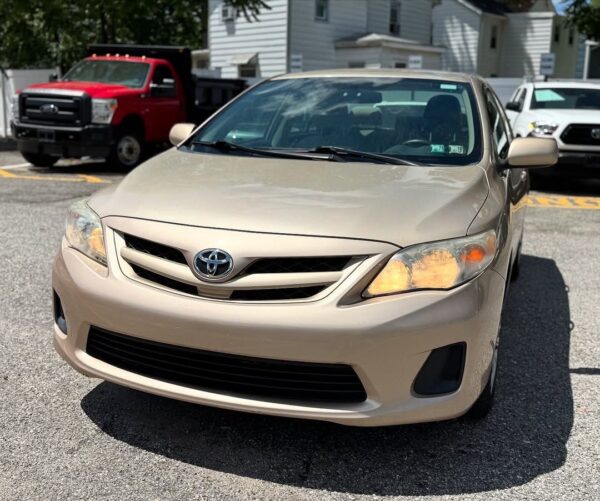 2012 Toyota Corolla LE - Image 2