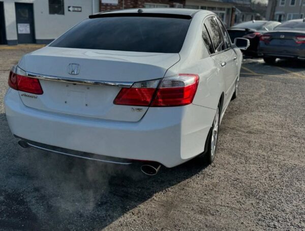 2014 Honda Accord EX-L - Image 4